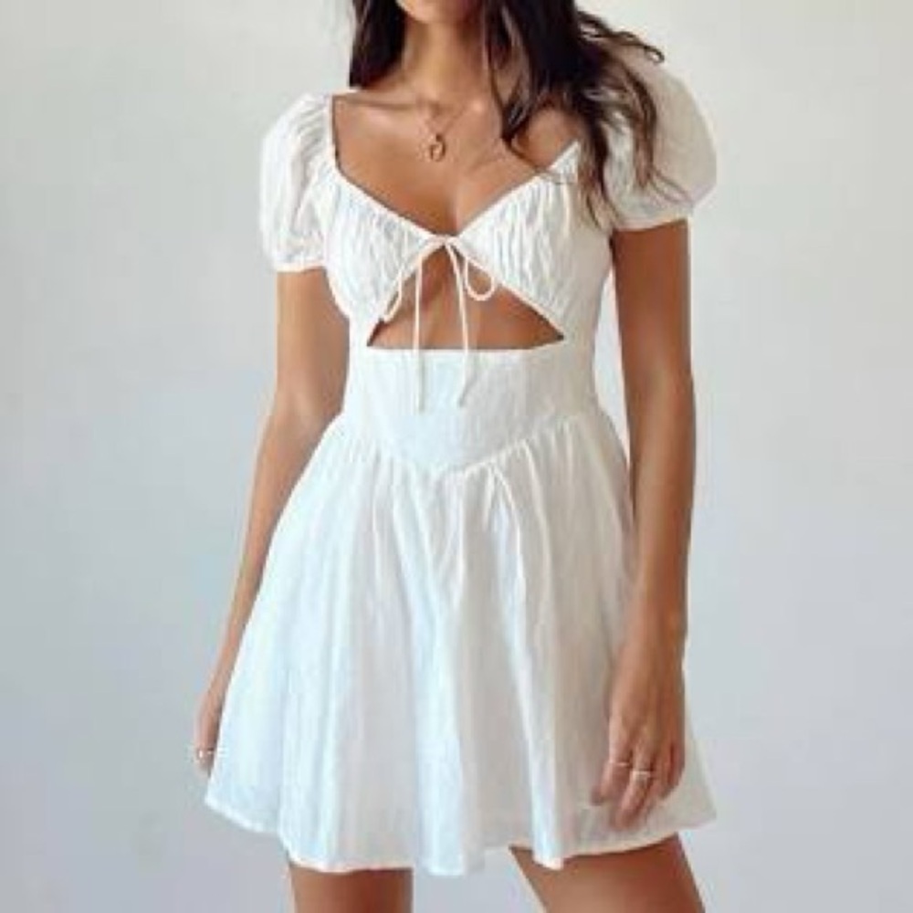 Princess Polly Caria cutout midriff tie bust puff sleeve white mini dress 6 nwt